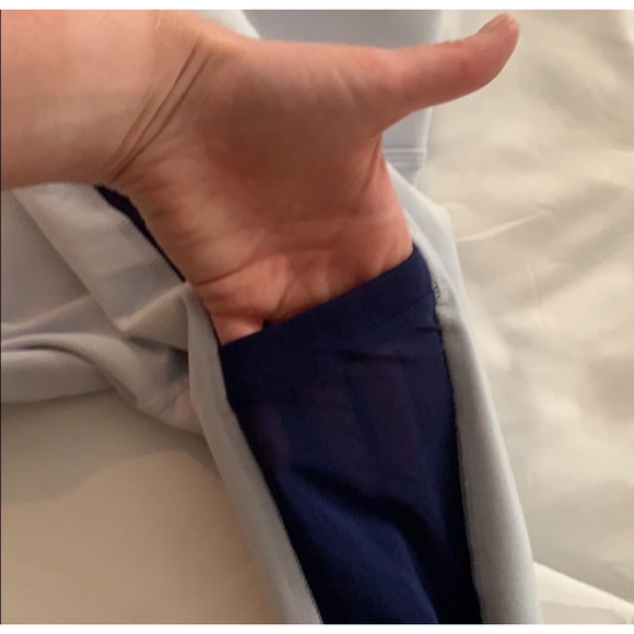 Fabletics Kate Hudson Blue Mila Pocket Capri Leggings - Picture 11 of 12